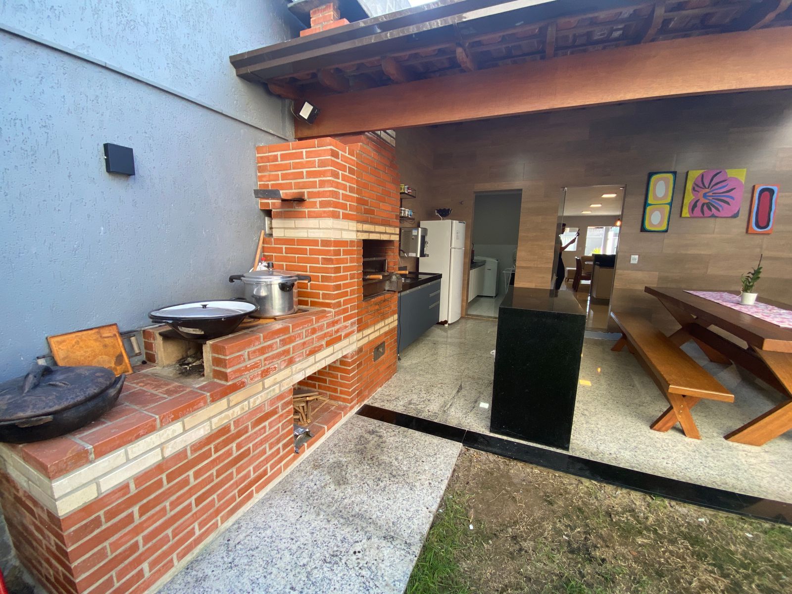 12 LINDA CASA DUPLEX com excelente acabamento, com ótima localização em Morada de Laranjeiras!