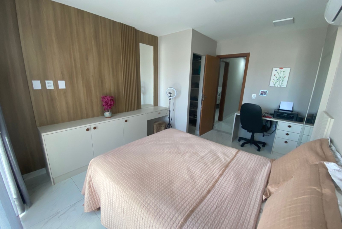 LINDA CASA DUPLEX com excelente acabamento, com ótima localização em Morada de Laranjeiras!